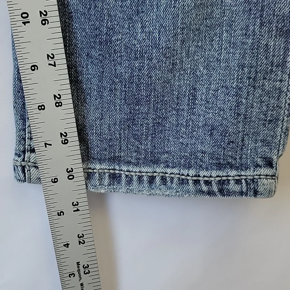 Buckle Men’s Straight Jeans Distressed Light Blue k418